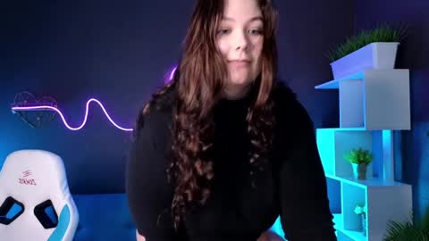 Jenia online show from February 2025 09:43:01 AM