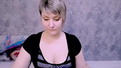 djullia online show from January 2025 12:07:01 PM