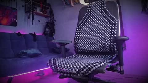 Snapshot of dl_raven chatting on January 2025 08:57:02 AM Silverhand online show from January 2025 08:57:02 AM