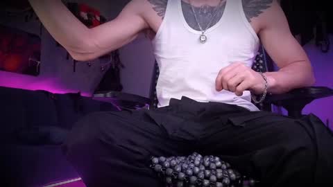 Snapshot of dl_raven chatting on January 2025 06:47:01 AM Silverhand online show from January 2025 06:47:01 AM