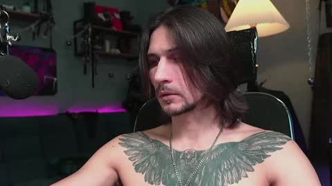 Snapshot of dl_raven chatting on January 2025 09:08:01 AM Silverhand online show from January 2025 09:08:01 AM