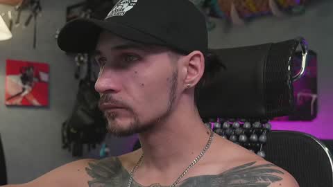 Snapshot of dl_raven chatting on January 2025 07:07:01 AM Silverhand online show from January 2025 07:07:01 AM