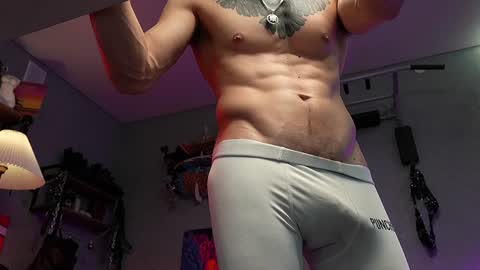 Snapshot of dl_raven chatting on January 2025 09:05:01 AM Silverhand online show from January 2025 09:05:01 AM