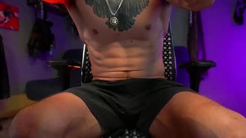 Snapshot of dl_raven chatting on February 2025 08:59:02 AM Silverhand online show from February 2025 08:59:02 AM