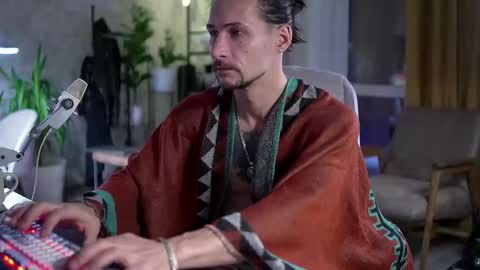 Snapshot of dl_raven chatting on October 2025 06:44:01 AM Silverhand online show from October 2025 06:44:01 AM