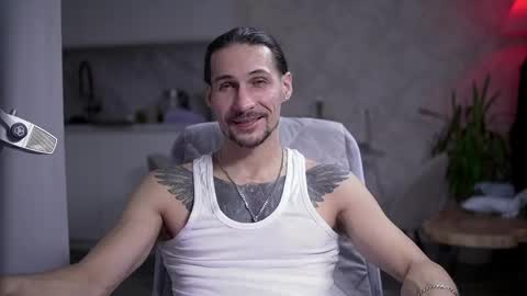 Snapshot of dl_raven chatting on October 2025 10:32:02 PM Silverhand online show from October 2025 10:32:02 PM