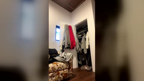 Snapshot of dm9313 chatting on March 2026 10:42:02 AM dm9313 online show from March 2026 10:42:02 AM