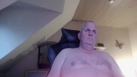 doggy2629 online show from February 2026 04:32:01 PM