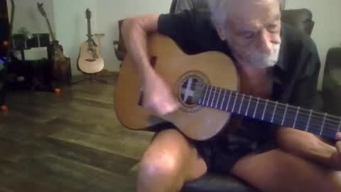 dogluc7 online show from October 2025 05:20:02 AM