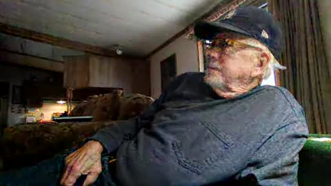 Snapshot of doingmyself69 chatting on November 2025 05:04:01 PM doingmyself69 online show from November 2025 05:04:01 PM