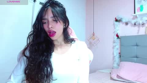 Dolce online show from December 2024 04:37:01 PM