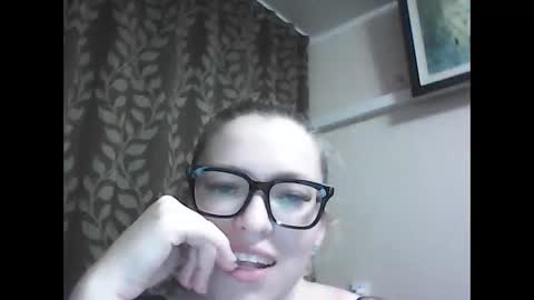 dolce_tempt online show from December 2025 07:54:01 PM