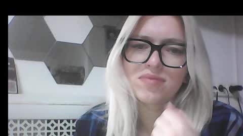 Snapshot of dolce_tempt chatting on February 2026 08:12:01 AM dolce_tempt online show from February 2026 08:12:01 AM