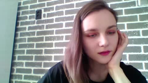 dolcezza_ online show from April 2026 01:41:01 PM