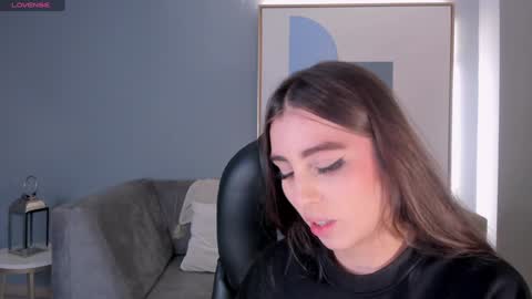 Dolcie  online show from December 2024 06:12:01 PM