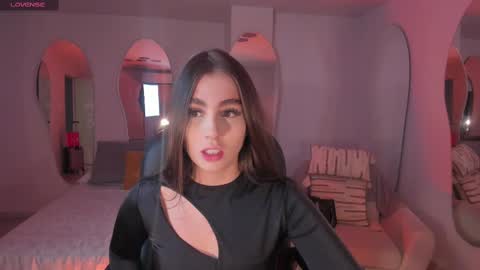 Dolcie  online show from February 2025 12:17:02 PM