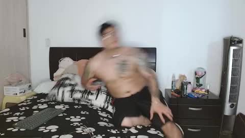 Auro and Santiago online show from March 2025 02:41:02 AM