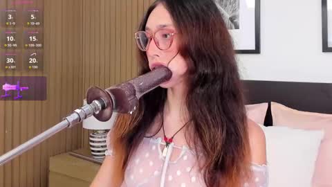 Bella  online show from September 2025 08:12:02 PM