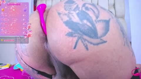 Heilen Niikol online show from April 2026 01:42:01 AM