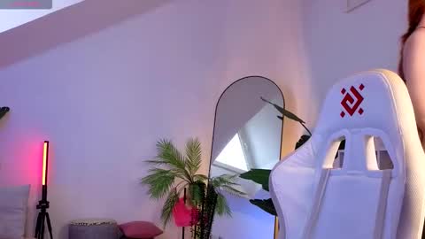 Your doll Lesli online show from November 2025 08:35:02 AM