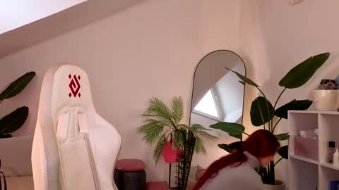 Your doll Lesli online show from December 2025 09:48:01 AM