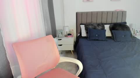 doll_oriana online show from December 2024 06:25:01 PM