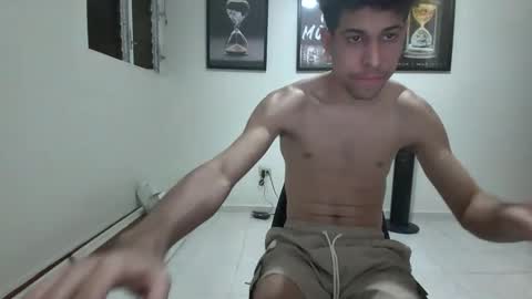 DollarHot30 online show from January 2025 10:52:01 PM