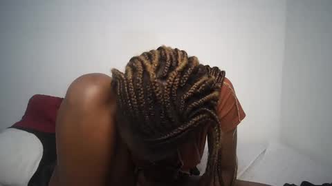 dollberry online show from January 2025 07:54:01 PM