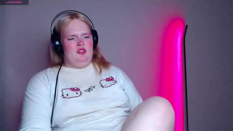 Miss Rose online show from October 2025 05:36:01 PM