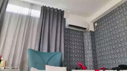 Snapshot of dolly4you_ chatting on June 2026 06:52:02 AM Dolly online show from June 2026 06:52:02 AM