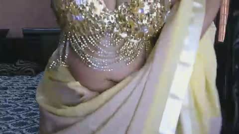 dolly_2 online show from October 2025 03:59:01 AM