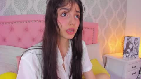 Snapshot of dolly_kitter chatting on June 2026 12:33:02 PM dolly_kitter online show from June 2026 12:33:02 PM