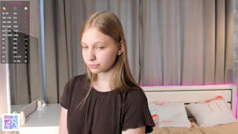 Emilia online show from October 2025 04:47:01 AM