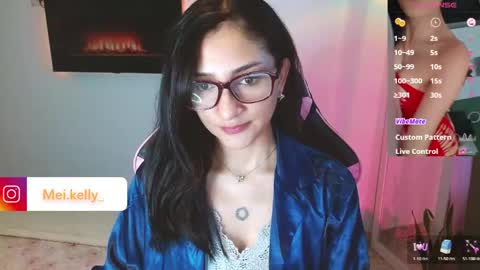 dollykelly_ online show from March 2026 10:27:02 PM