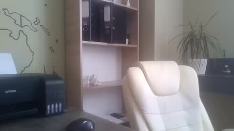 DollyRoma online show from November 2025 09:53:02 AM