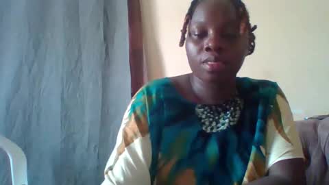 dollyvee online show from November 2025 12:30:01 PM