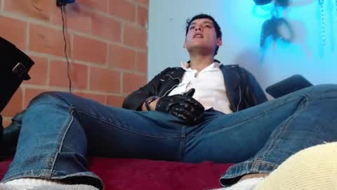 Diego Castell online show from October 2025 09:37:02 PM