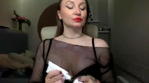 DOM MUMMY online show from February 2025 05:46:02 PM