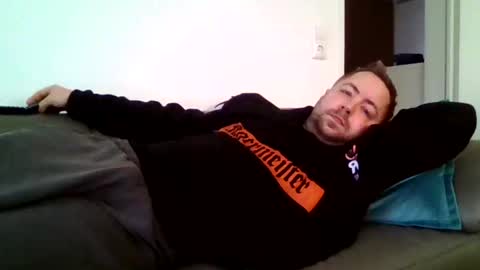 dombio_12 online show from November 2025 01:28:02 PM