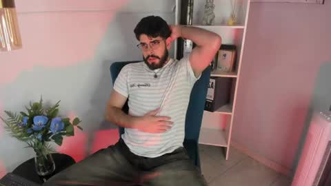 Snapshot of domboy_ chatting on May 2026 08:15:01 PM domboy online show from May 2026 08:15:01 PM
