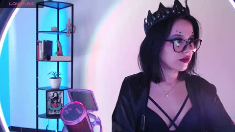 Mistress online show from October 2025 04:30:02 PM