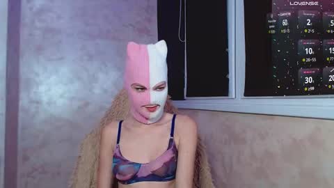 domiiniicana online show from September 2025 06:00:01 PM