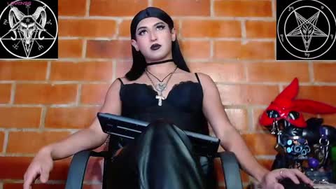 Snapshot of domina_lilith chatting on January 2025 04:19:02 AM Lilith online show from January 2025 04:19:02 AM