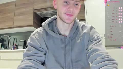 Alex...  online show from December 2025 09:21:02 PM