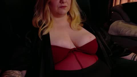 Snapshot of dominasadique chatting on April 2026 09:24:01 PM SADE online show from April 2026 09:24:01 PM