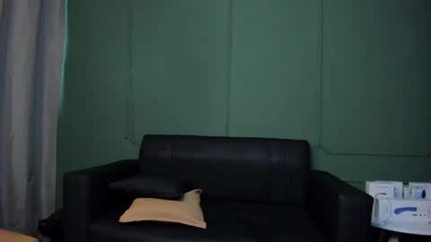 Dominc berry online show from April 2026 01:41:02 PM