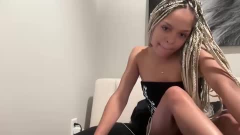 domincanprettyfeett online show from June 2026 06:05:02 AM