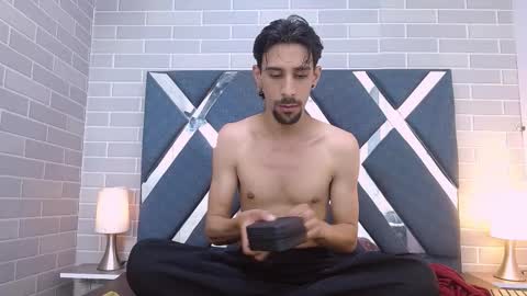 Dominic online show from November 2025 11:44:02 AM