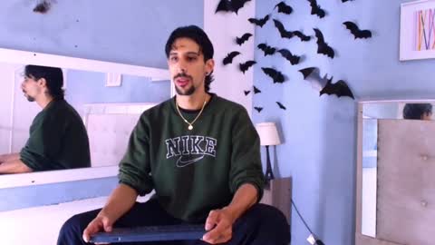 Dominic online show from November 2025 11:53:02 AM