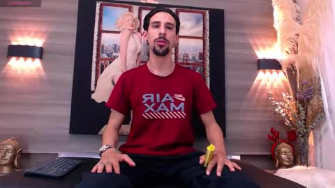 Dominic online show from November 2025 08:14:01 PM